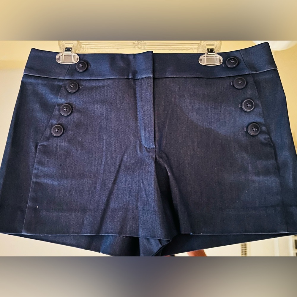 NEW w/Tags LOFT Shorts - Size 8